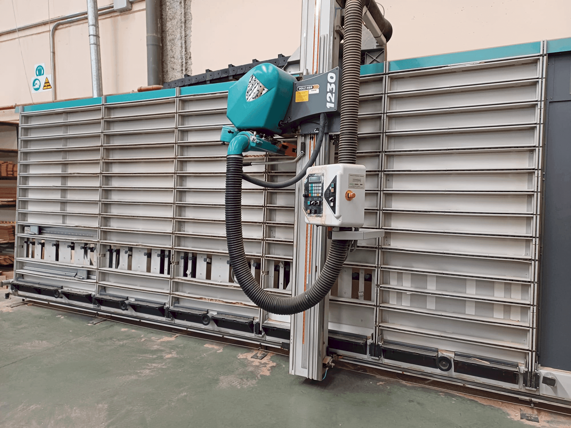 Koneen  HOLZHER PK 1230 etunäkymä