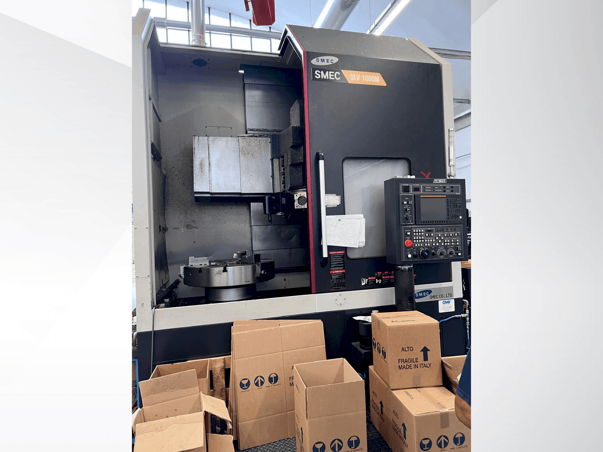 Koneen  SMEC SLV1000M etunäkymä