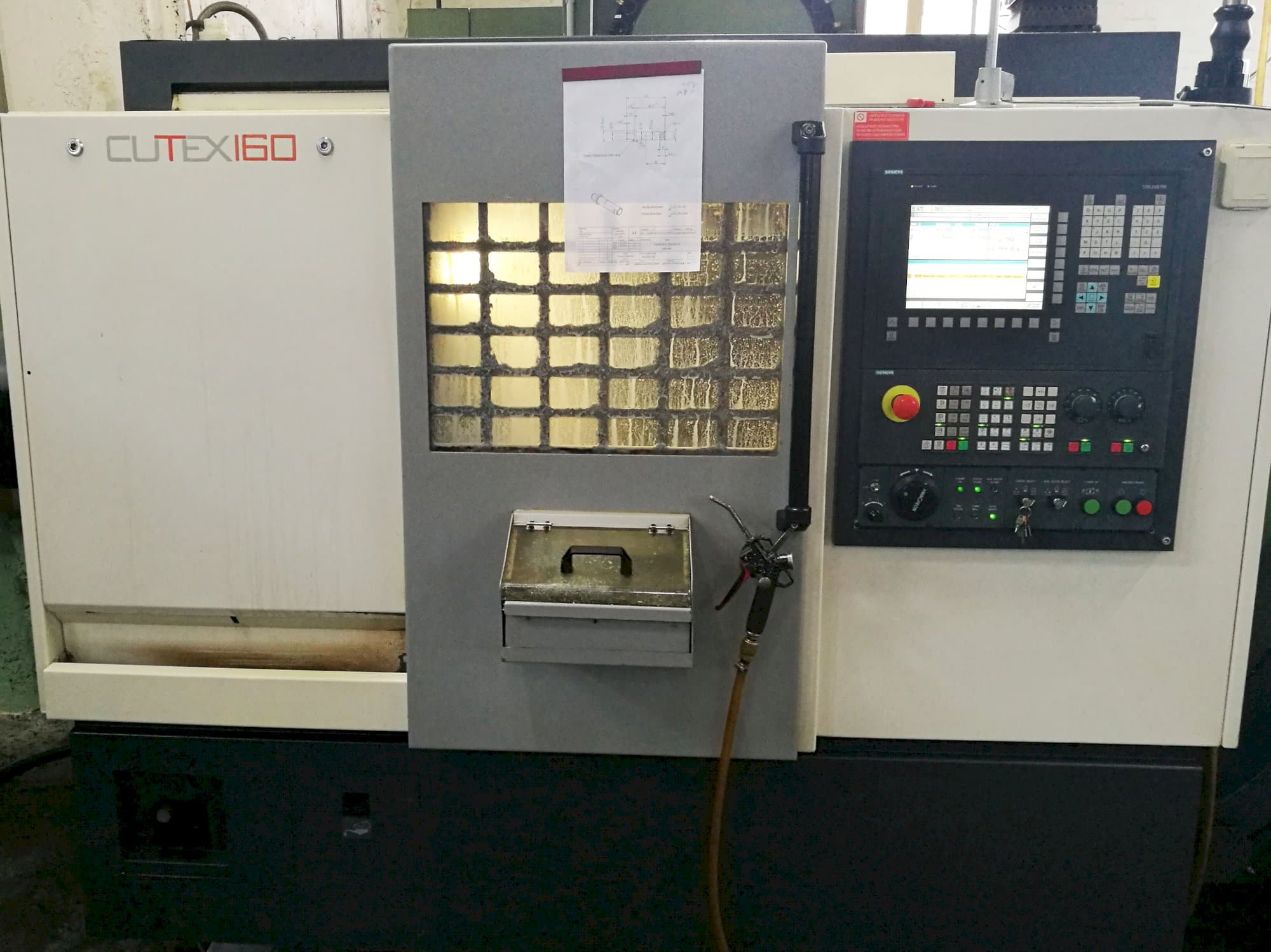 Koneen  HWACHEON etunäkymä CUTEX-160