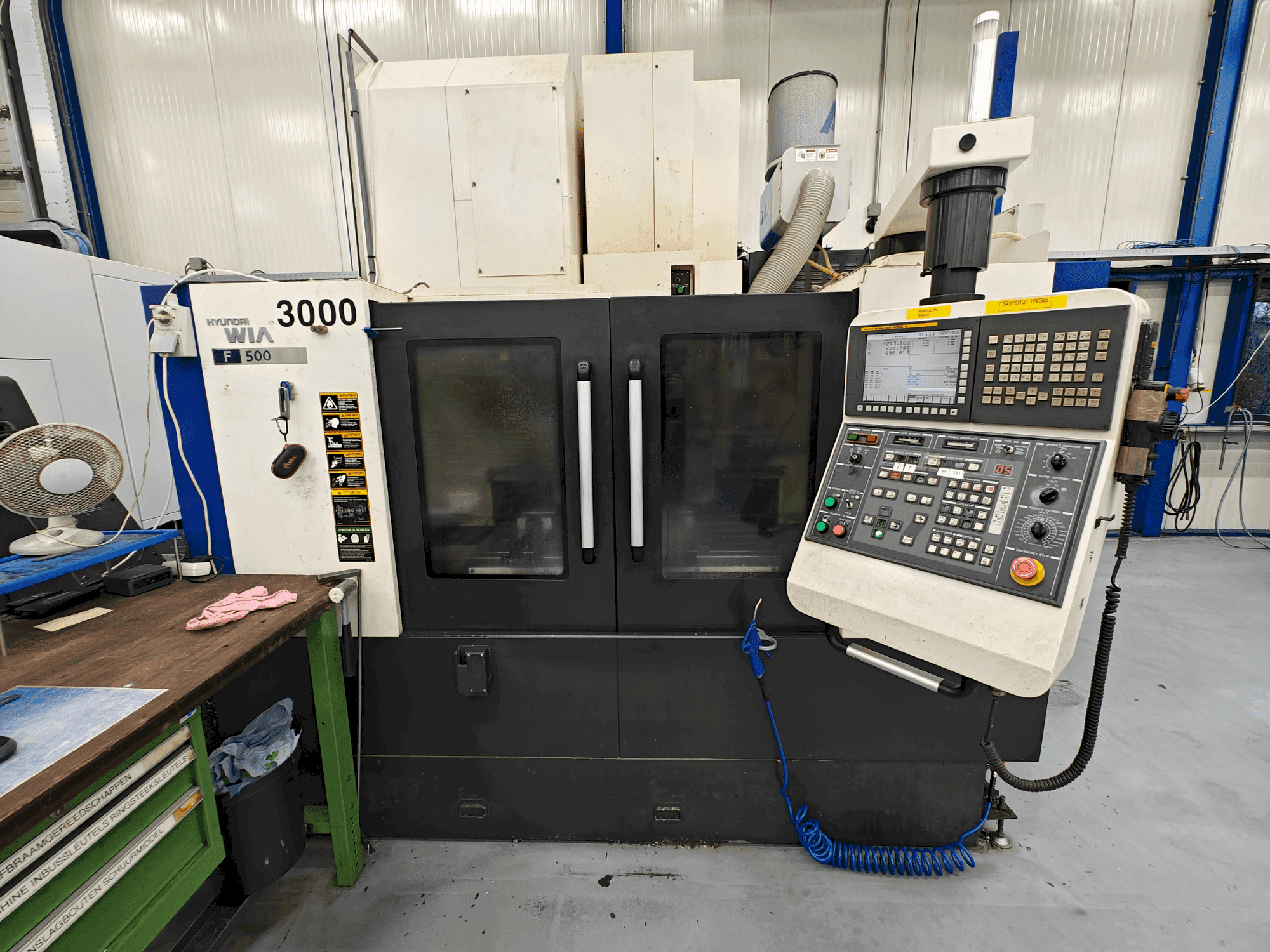 Koneen  Hyundai Wia F500 etunäkymä