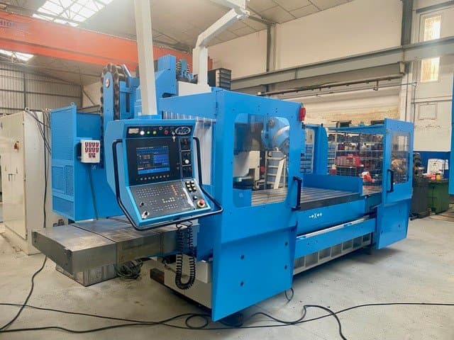 Koneen  MTE BF 2200 etunäkymä