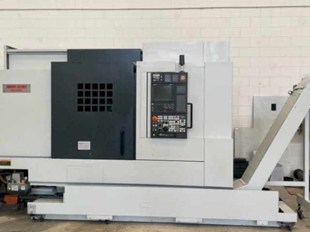 Koneen  MORI SEIKI NL 3000Y/700 etunäkymä