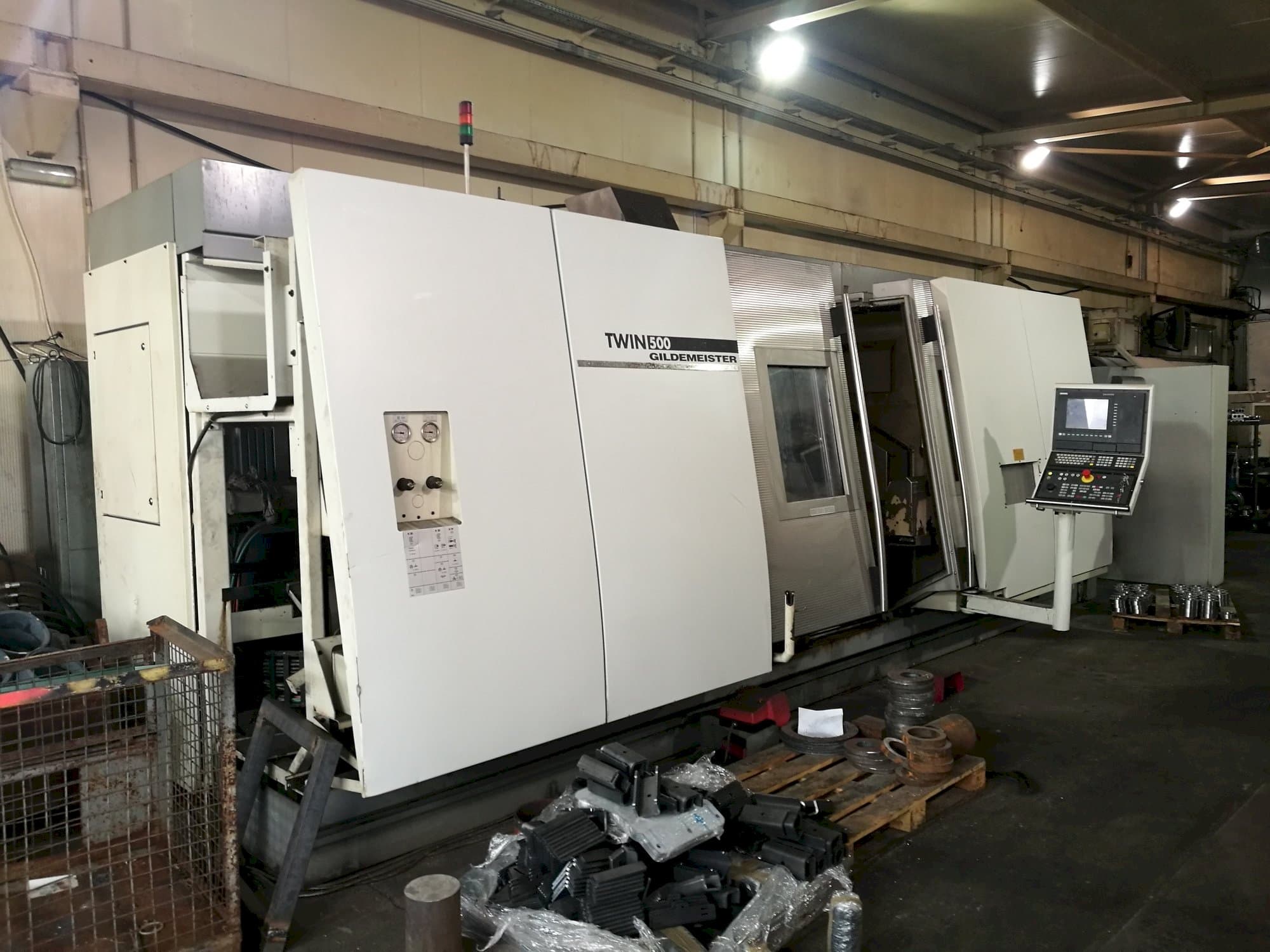 Koneen  Gildemeister TWIN 500 etunäkymä