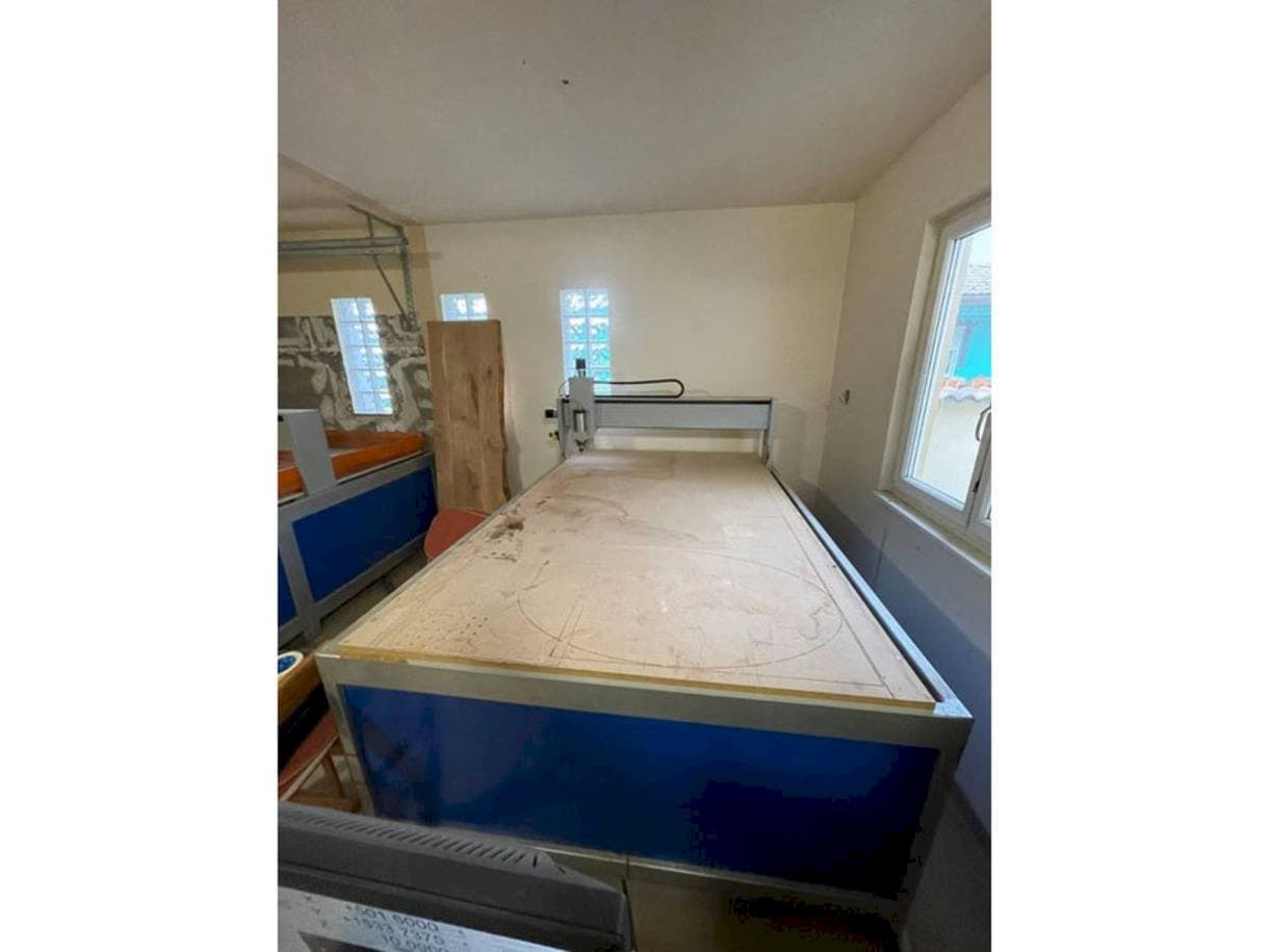 Koneen  ALTMAN T2 etunäkymä