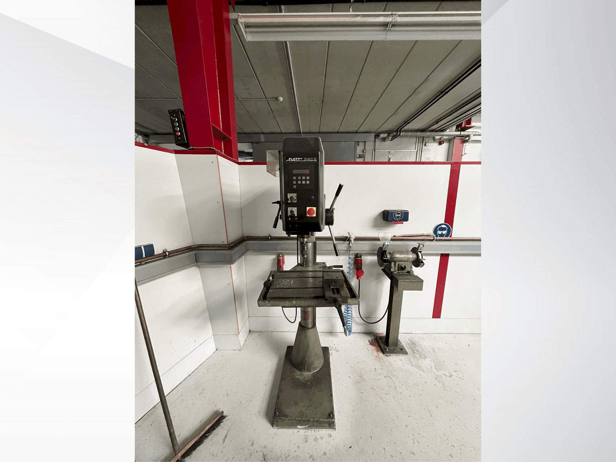 Koneen  Hahn+Kolb Flott P40 etunäkymä