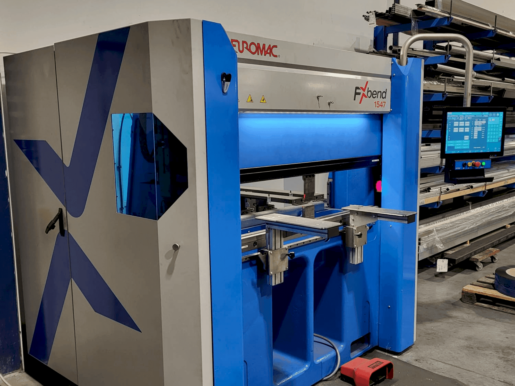 Koneen  Euromac FXbend 1547 etunäkymä