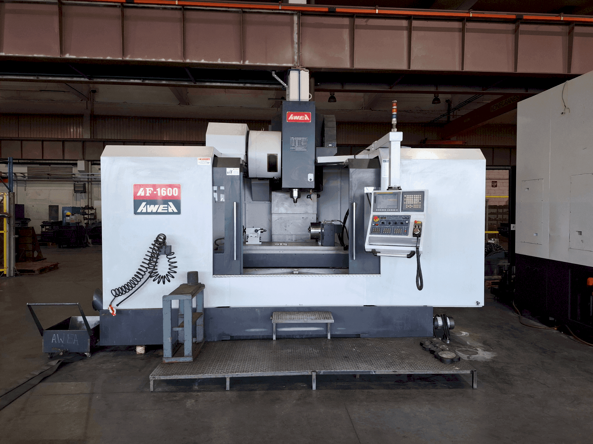 Koneen  AWEA AF-1600 etunäkymä