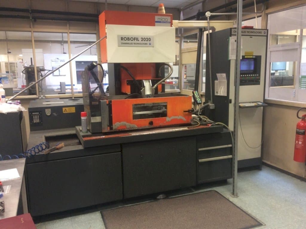 Koneen  CHARMILLES Technologies Robofil 2020 - 1 etunäkymä