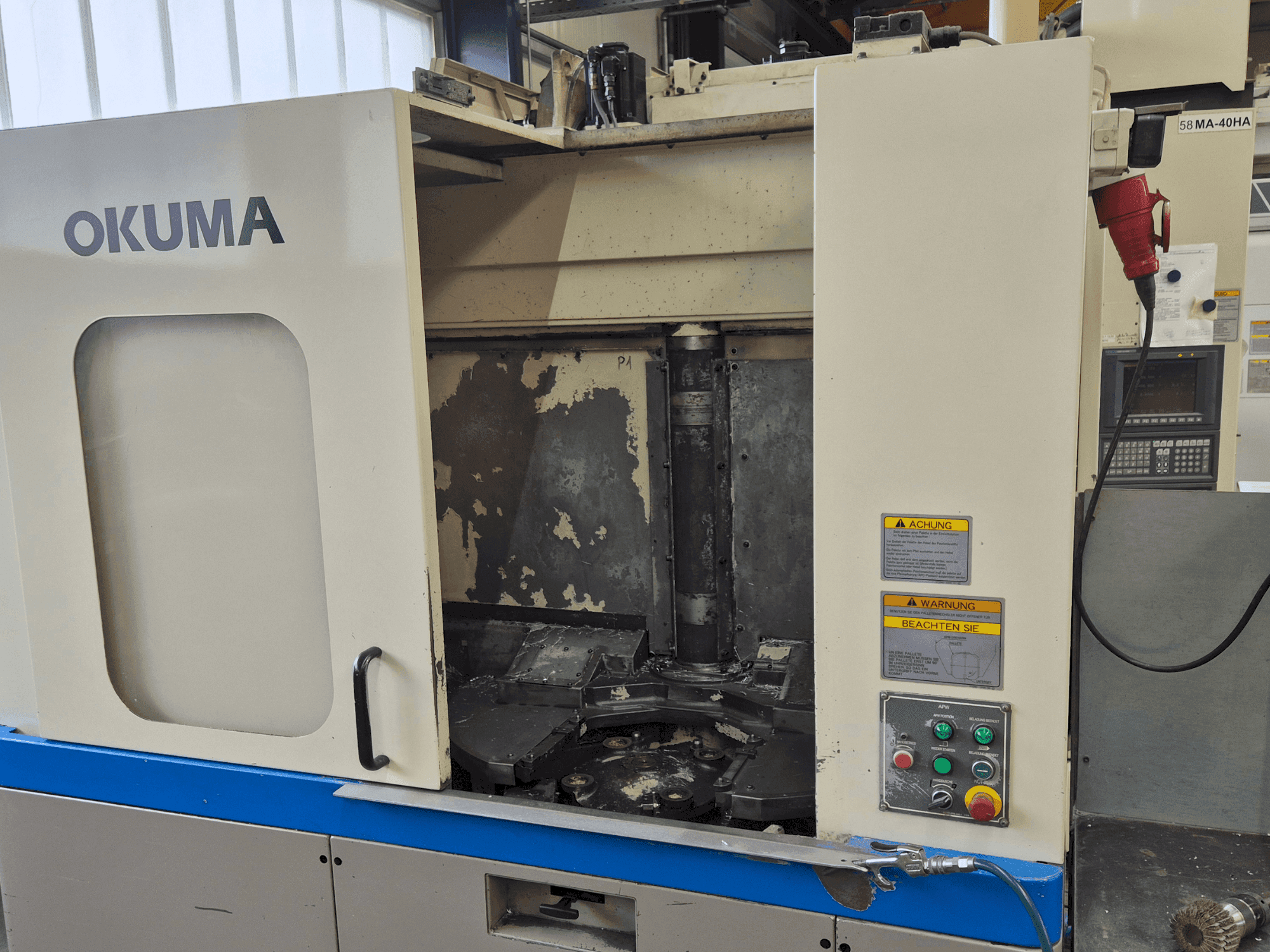 Koneen Okuma MA-40HA etunäkymä
