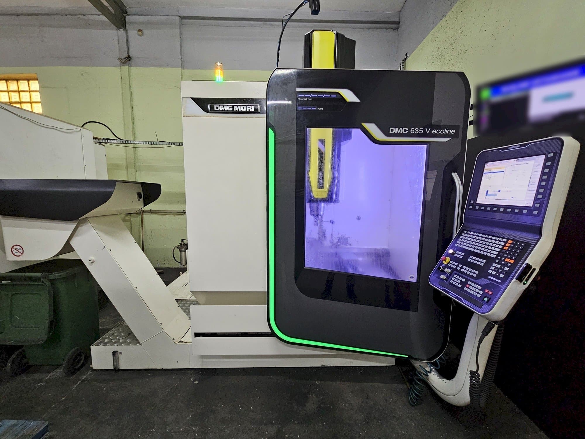 Koneen  DMG MORI DMC 635V ecoline etunäkymä