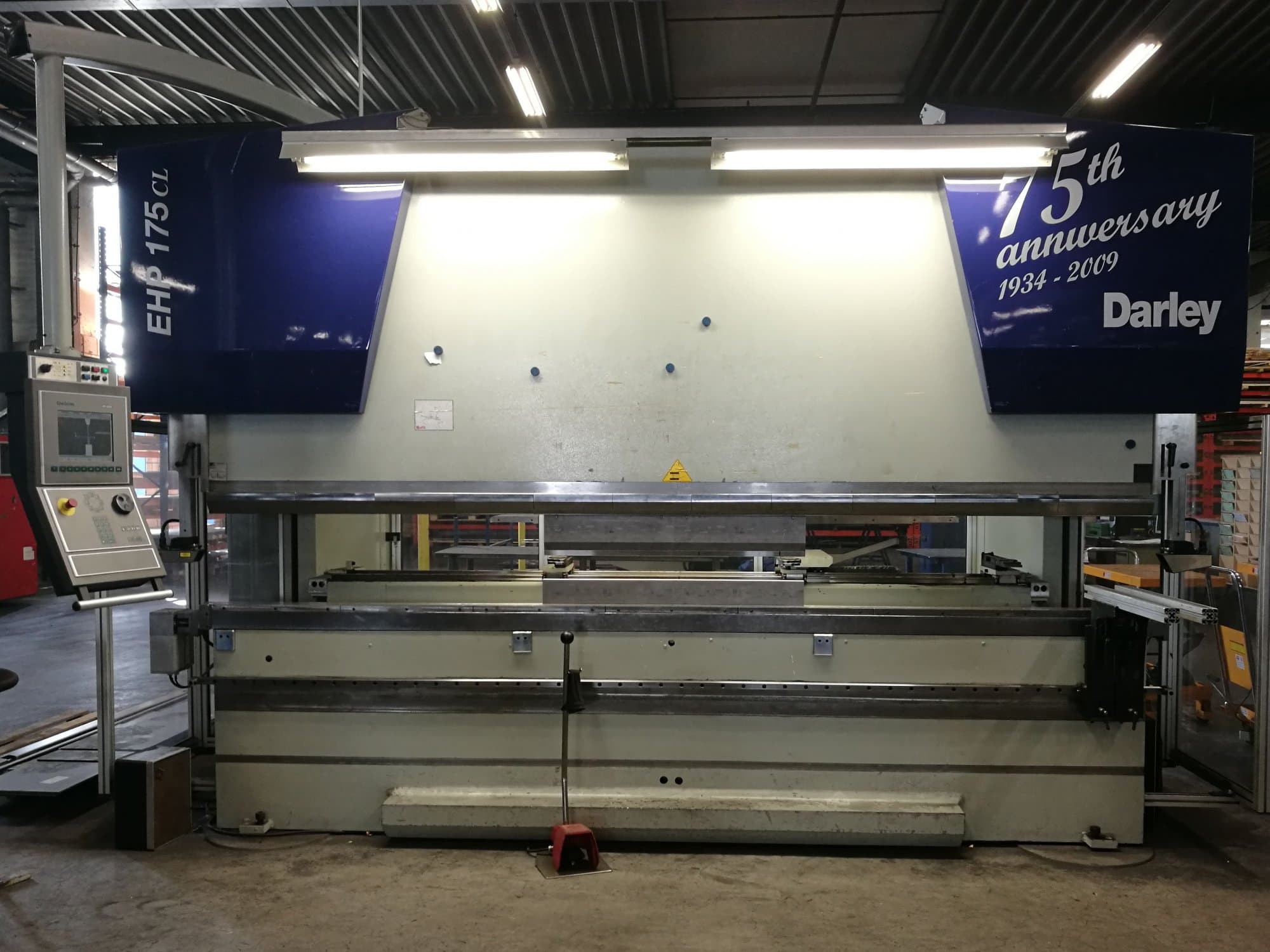 Koneen  Darley etunäkymä EHP LS 175.36/31 CL