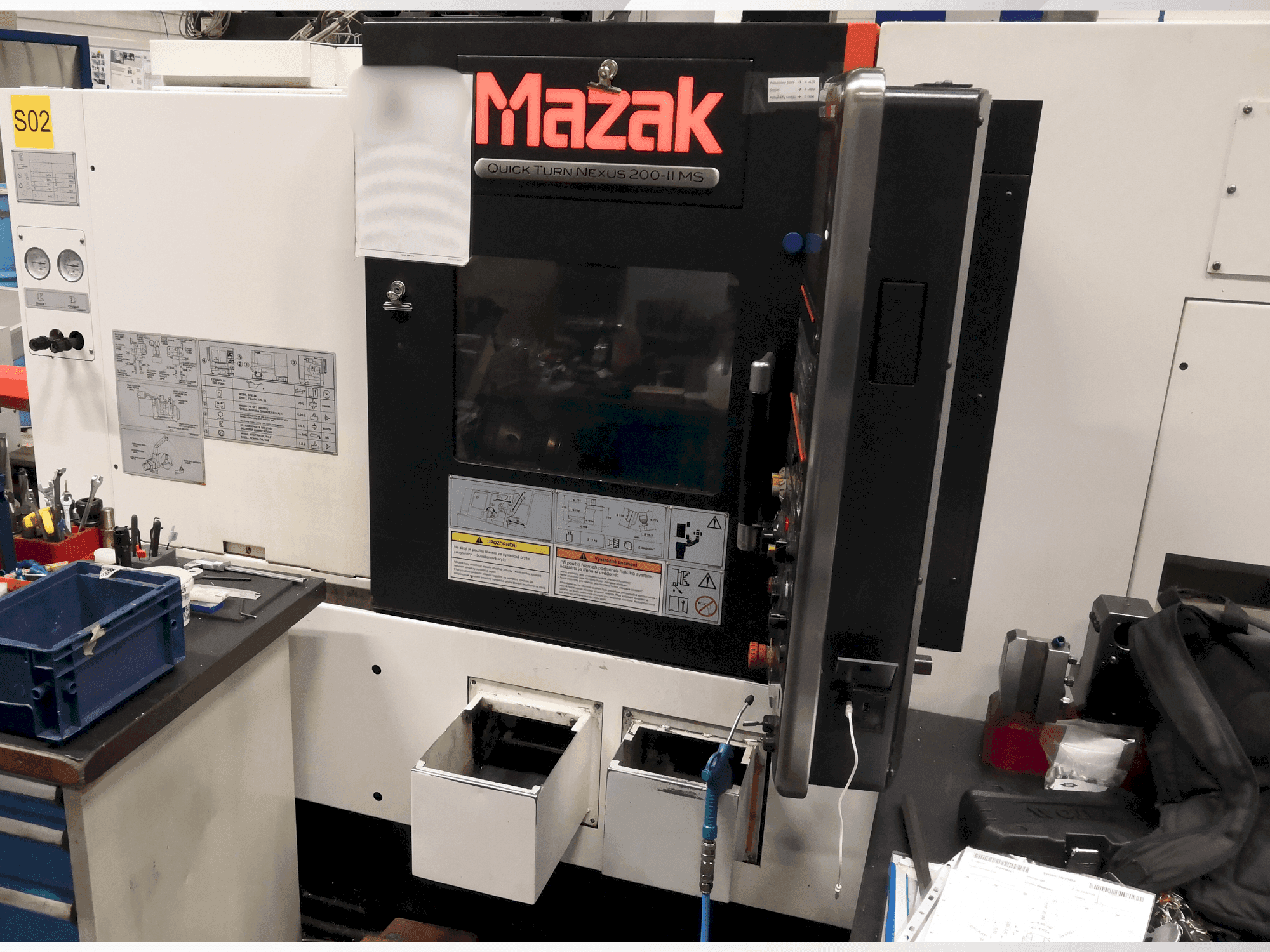 Koneen  Mazak Quickturn Nexus 200-II MS etunäkymä