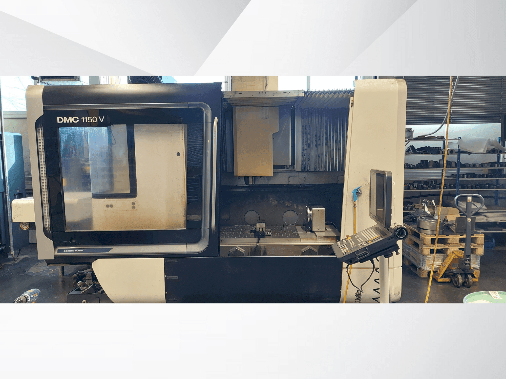 Koneen  DMG MORI DMC 1150 etunäkymä