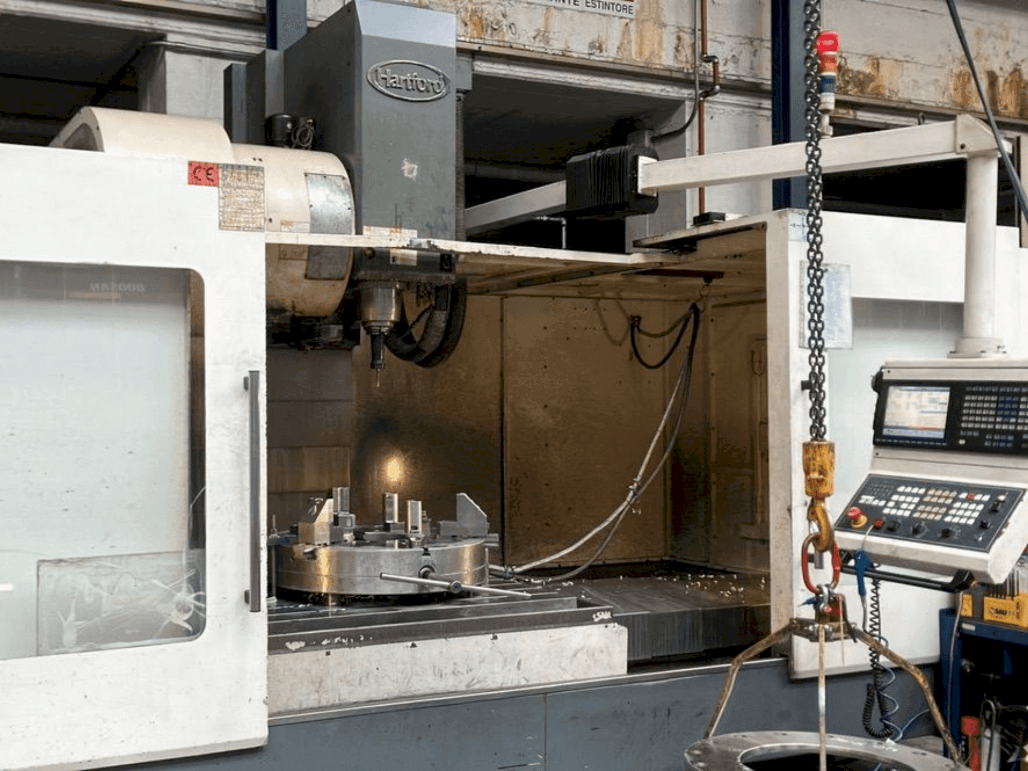 Koneen  HARTFORD HCMC 18 etunäkymä