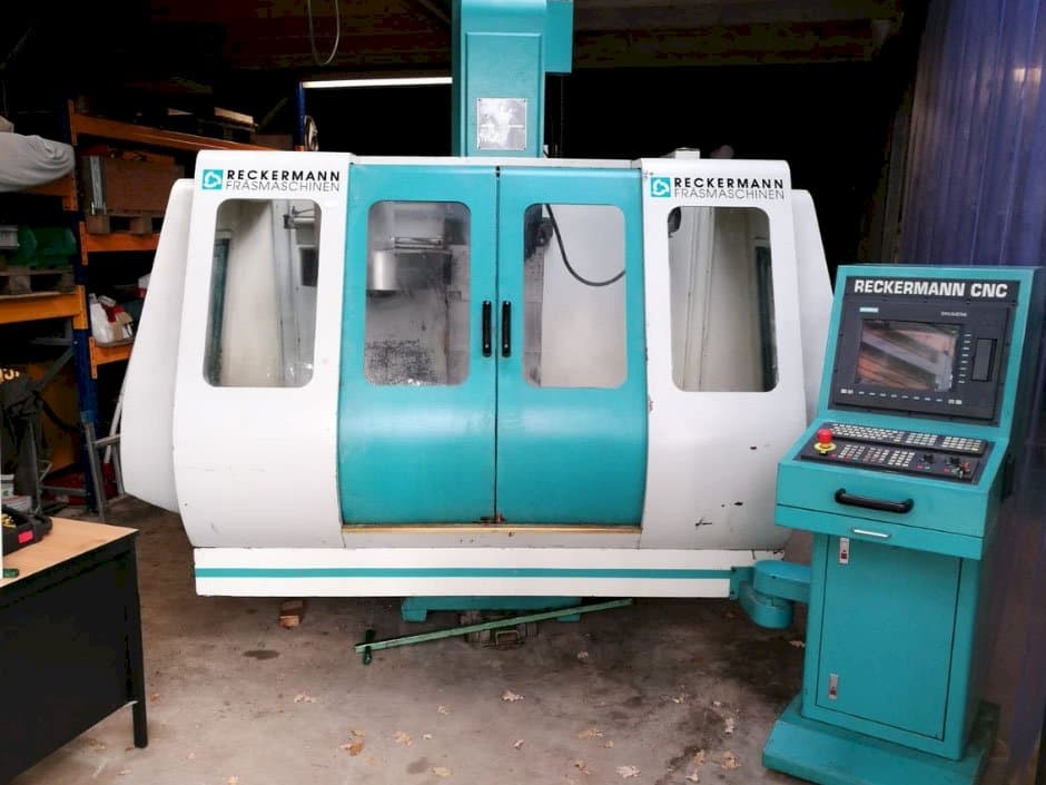 Koneen  RECKERMANN etunäkymä VMC 850