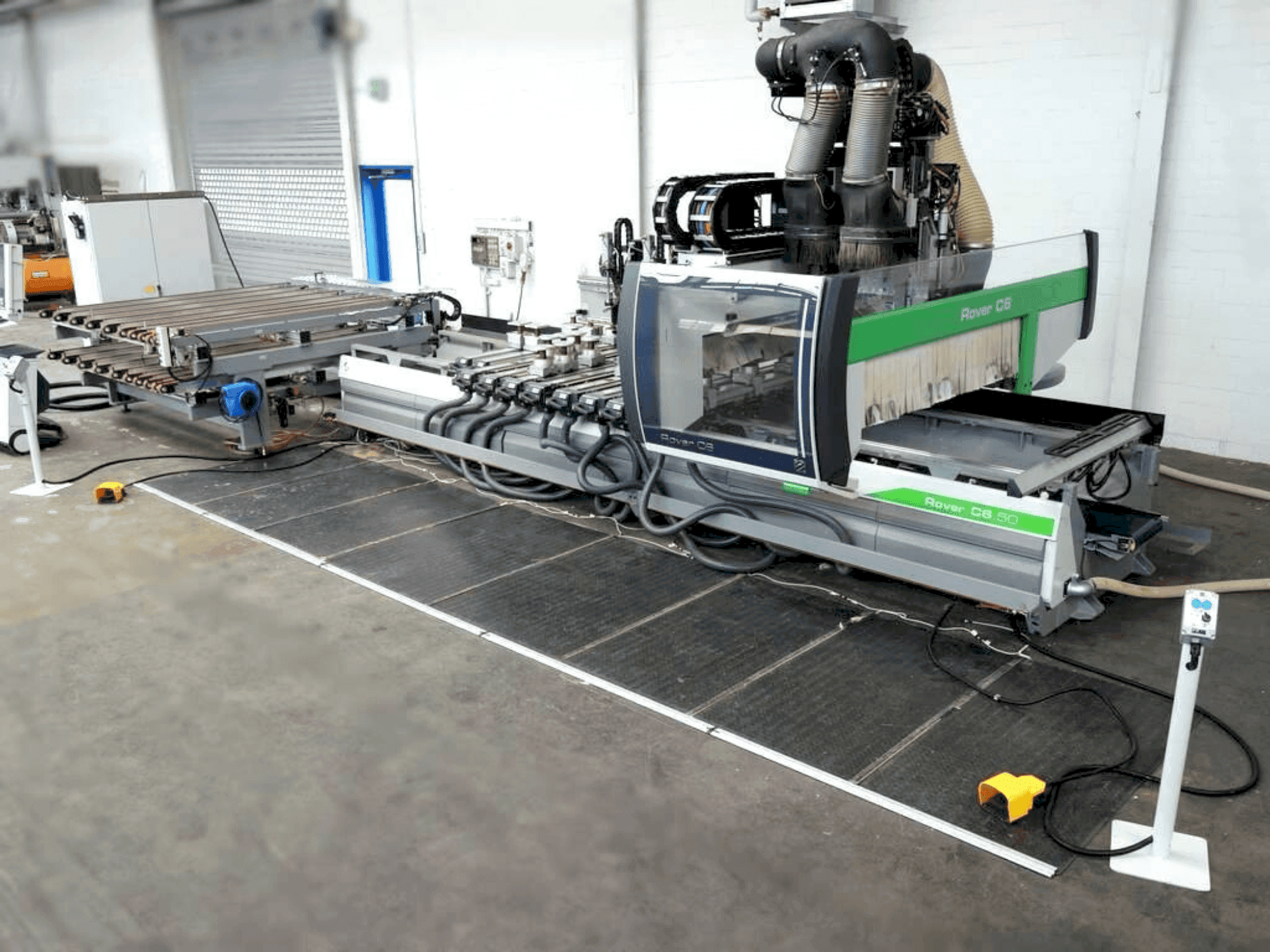 Koneen  BIESSE Rover C6 etunäkymä