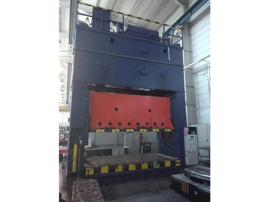 Koneen  Erfurt PKZZ 1000/4000 etunäkymä