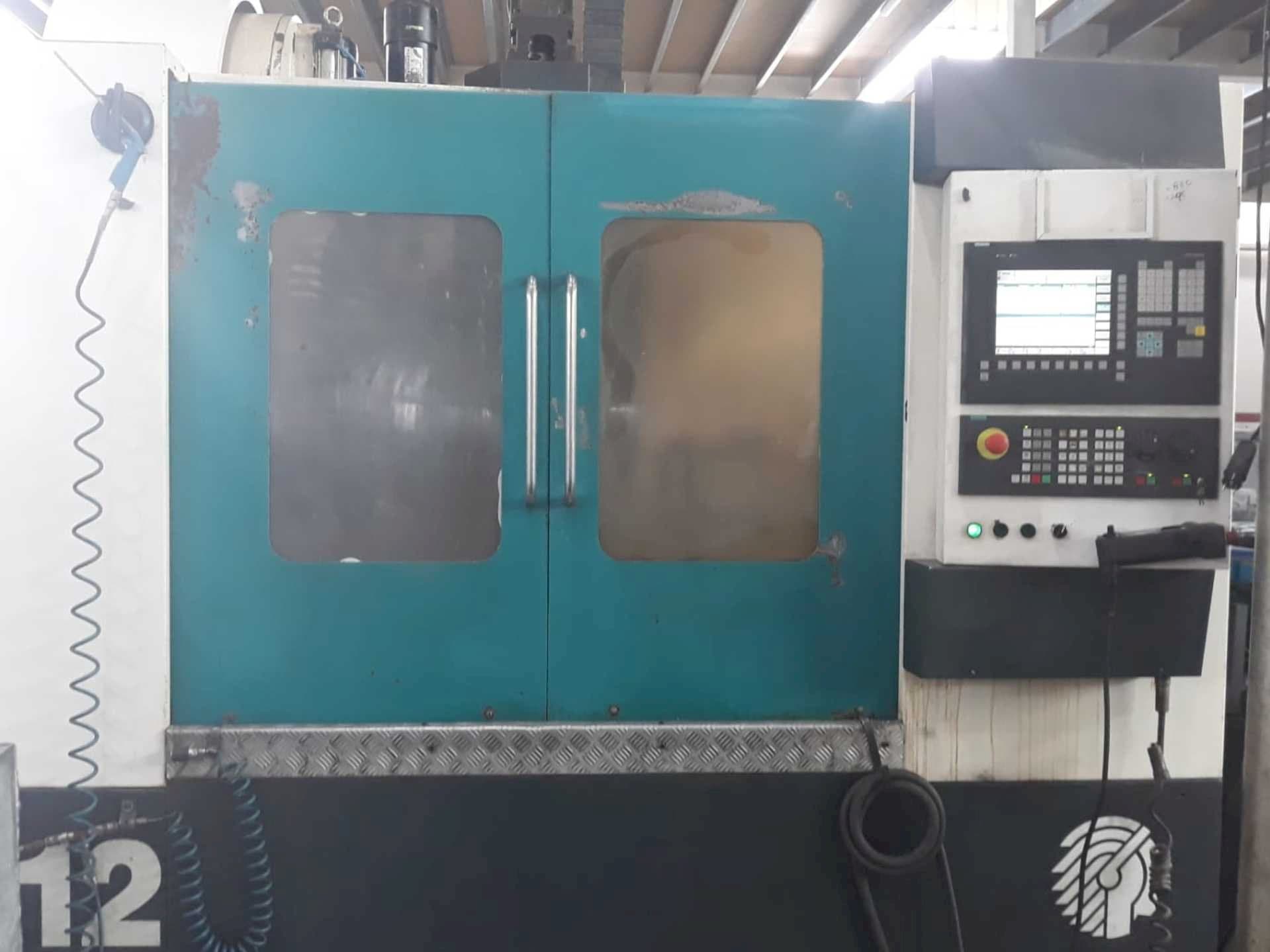 Koneen  Huron VX12 etunäkymä