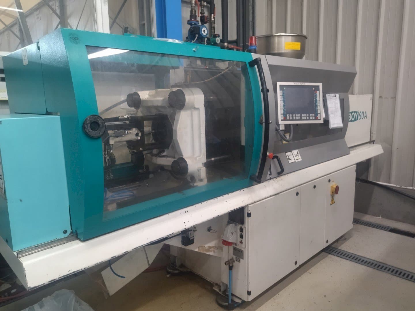 Koneen  BOY 90A etunäkymä