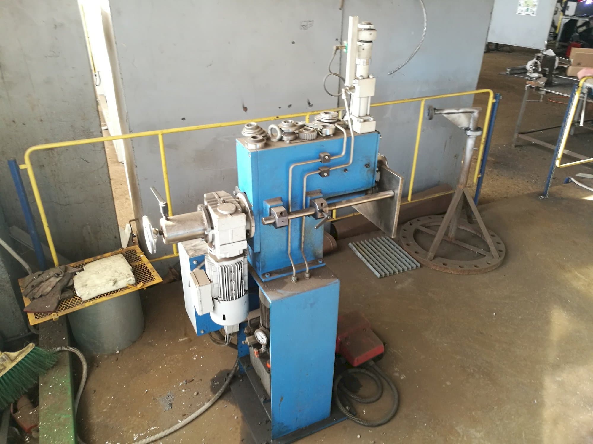 Koneen  SPIRO SME 63 etunäkymä