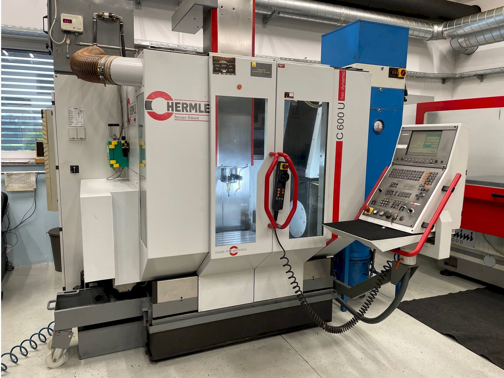 Koneen  HERMLE C600U etunäkymä