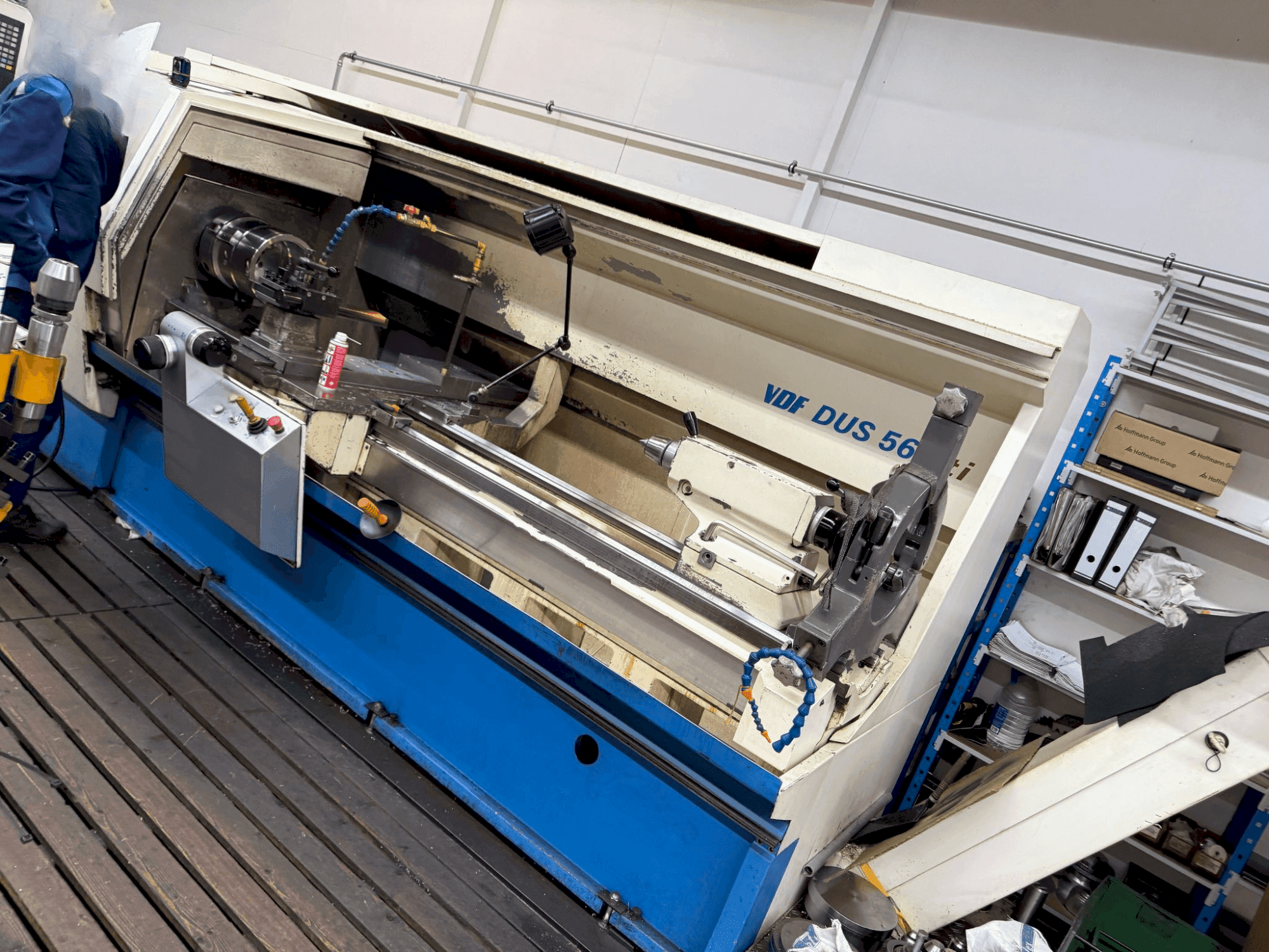 Koneen  BOEHRINGER VDF DUS 560 ti etunäkymä