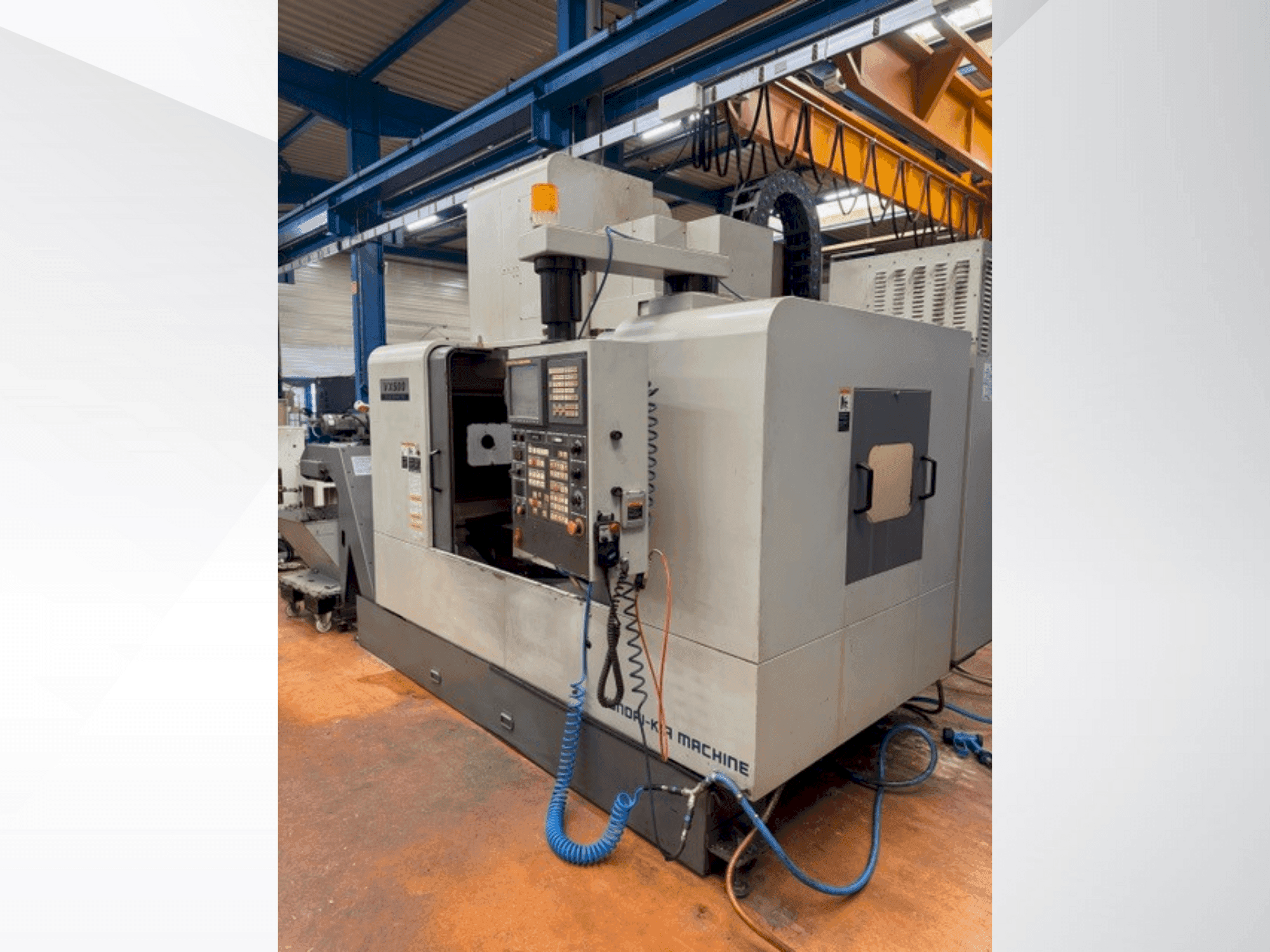 Koneen  HYUNDAI KIA VX500 etunäkymä