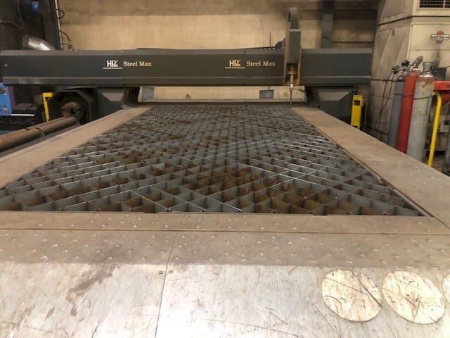 Koneen  Hypertherm HPm Steel Max HPR130 etunäkymä