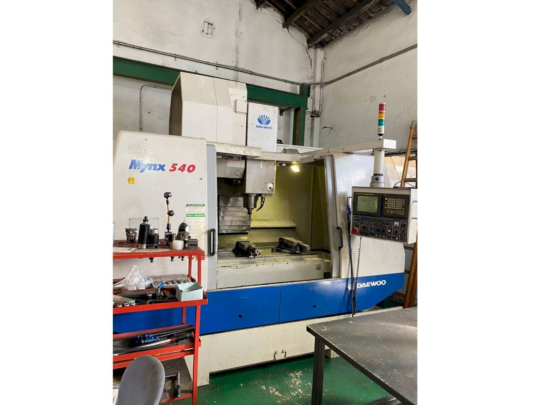 Koneen  DAEWOO Mynx 540 etunäkymä