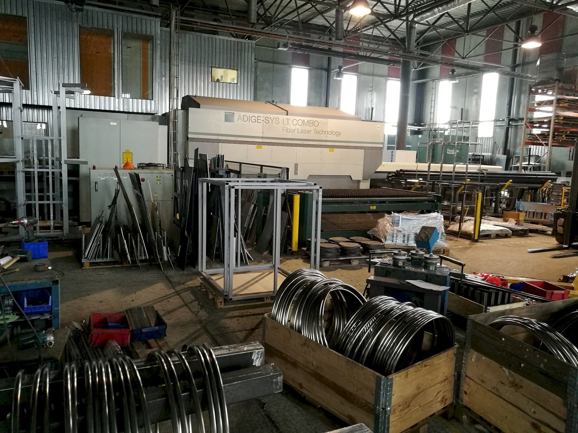 Koneen  BLM ADIGE-SYS LT etunäkymä