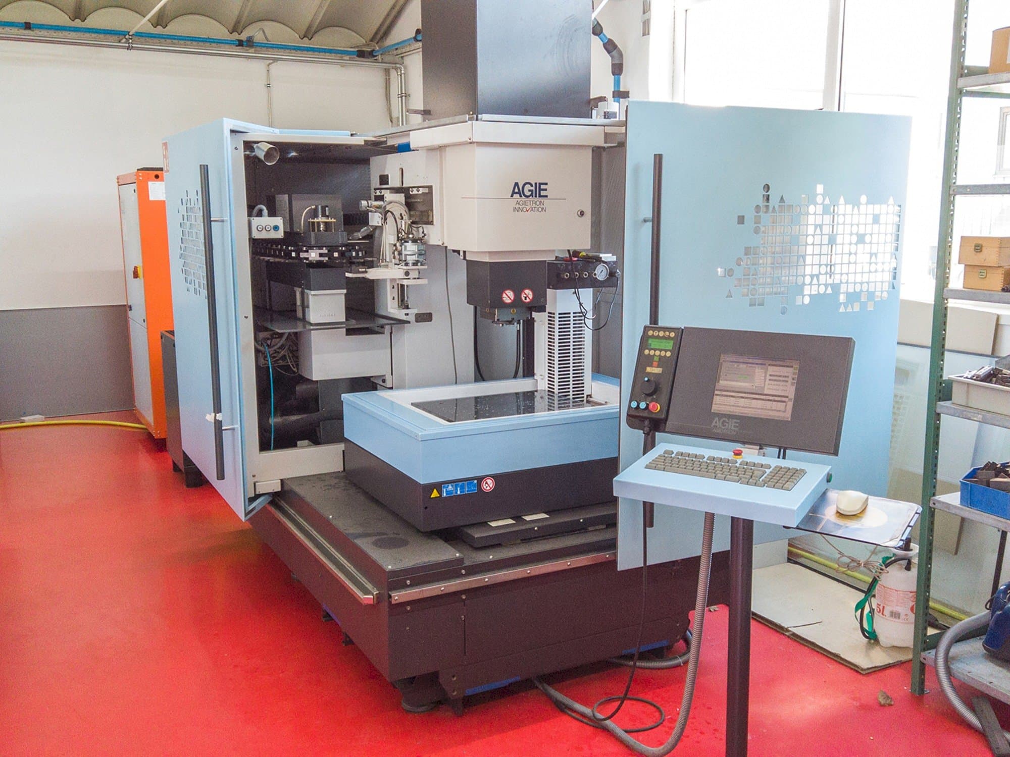 Koneen  AGIE AGIETRON INNOVATION 2 etunäkymä