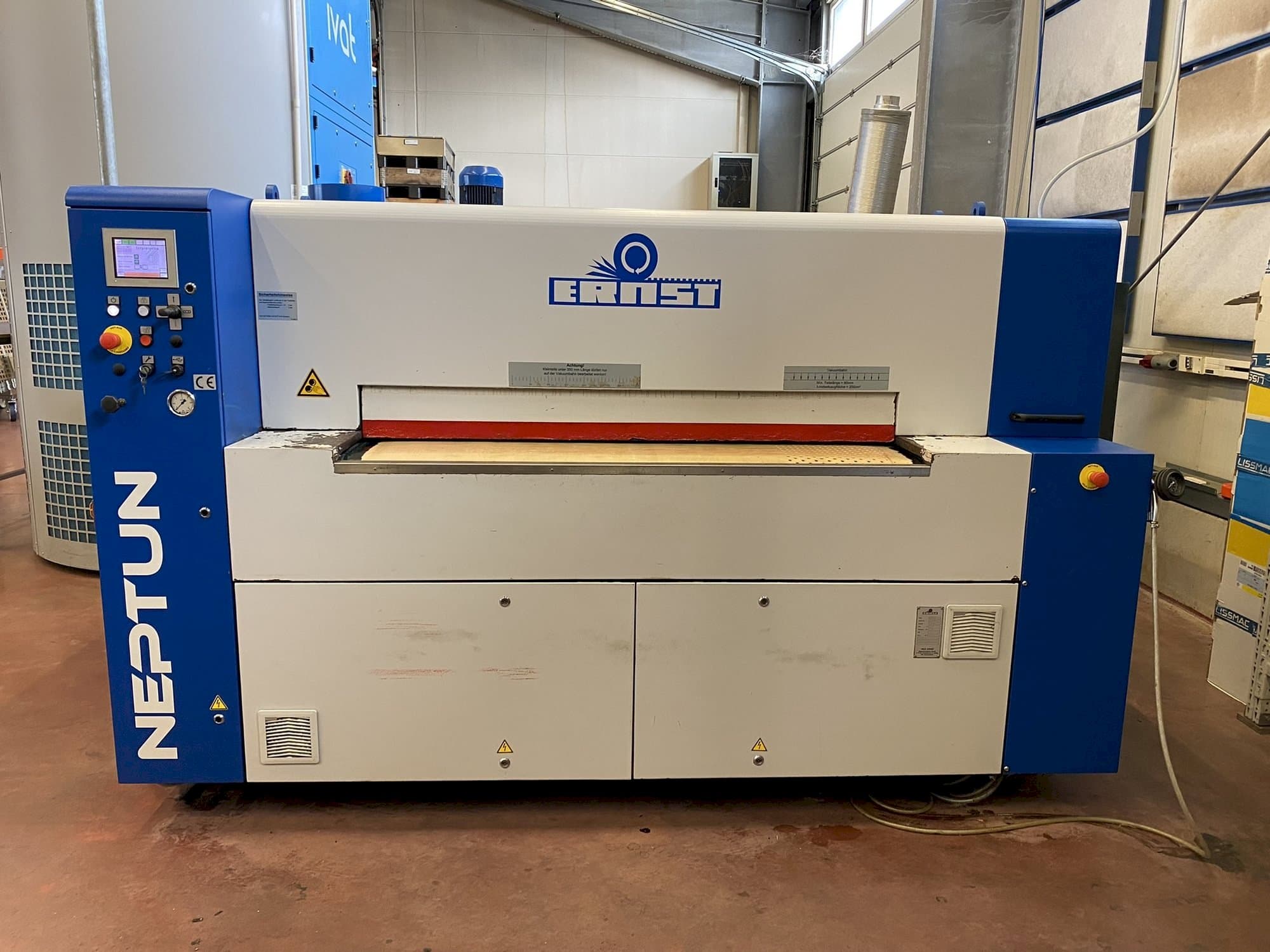 Koneen  ERNST NEPTUN EB etunäkymä