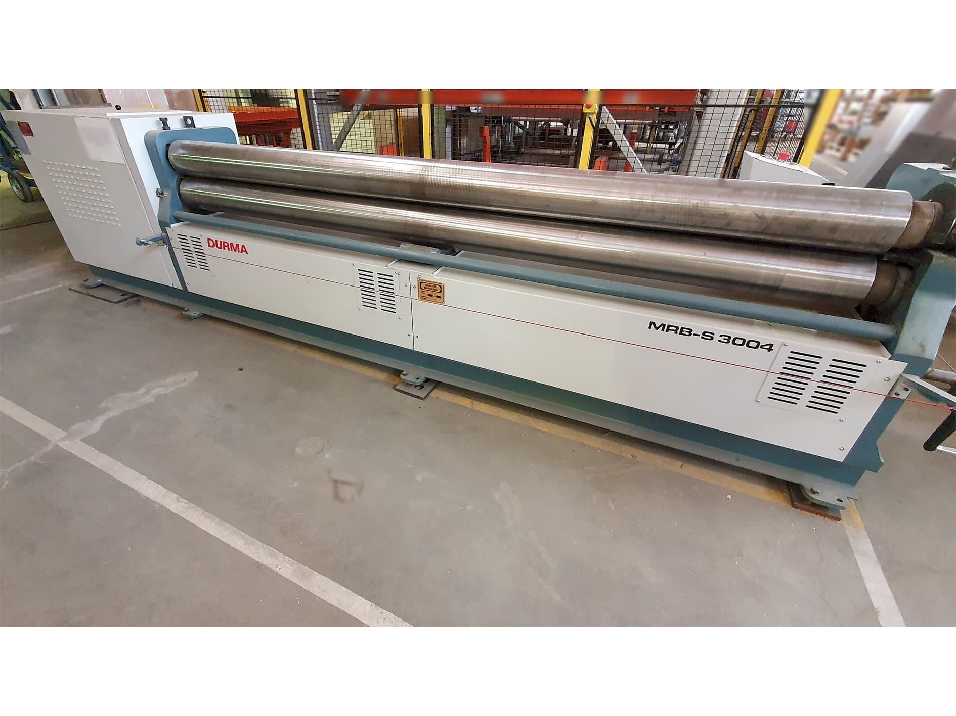 Koneen  Durma MRB S 3004 etunäkymä