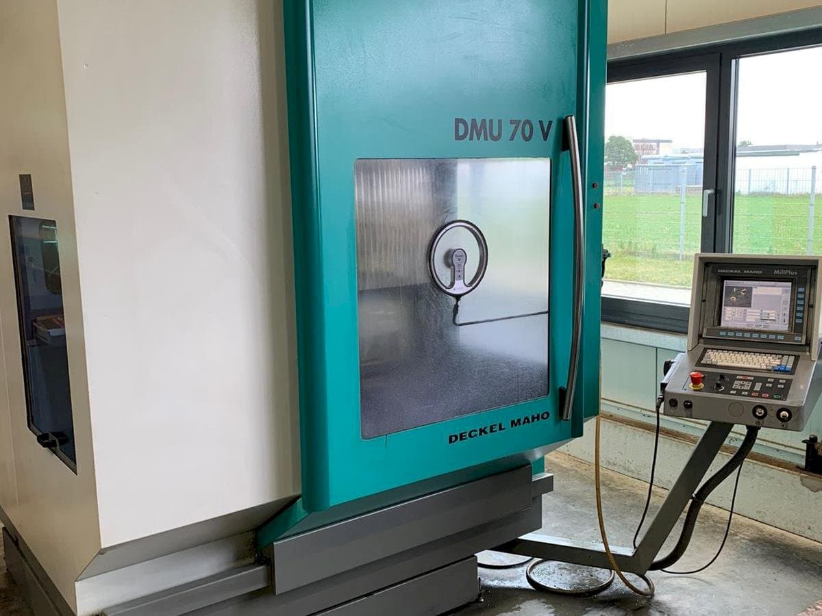 Koneen  DECKEL MAHO DMU 70V etunäkymä