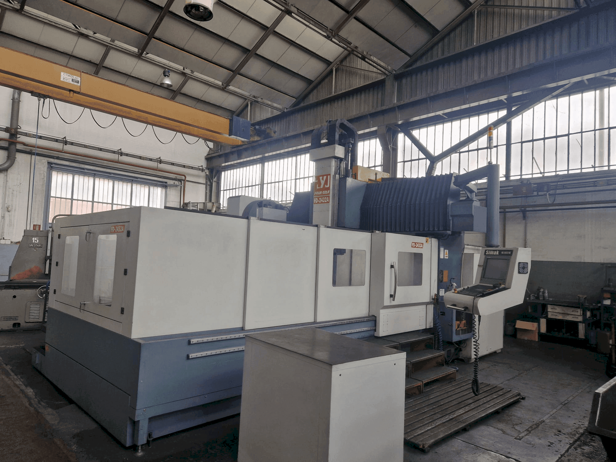 Koneen  VESTA FD2432A HE etunäkymä