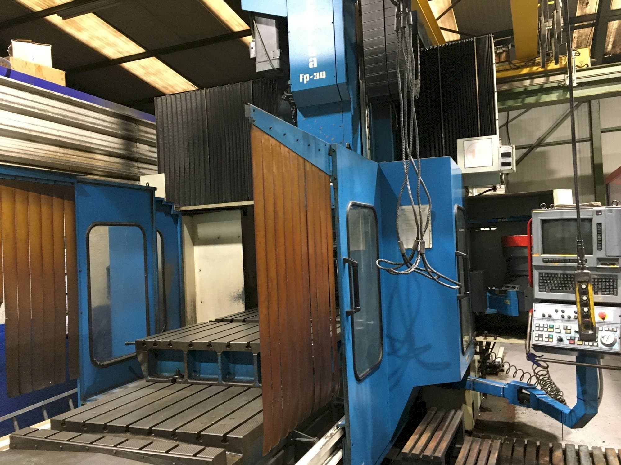 Koneen  Correa FP 30/30 etunäkymä