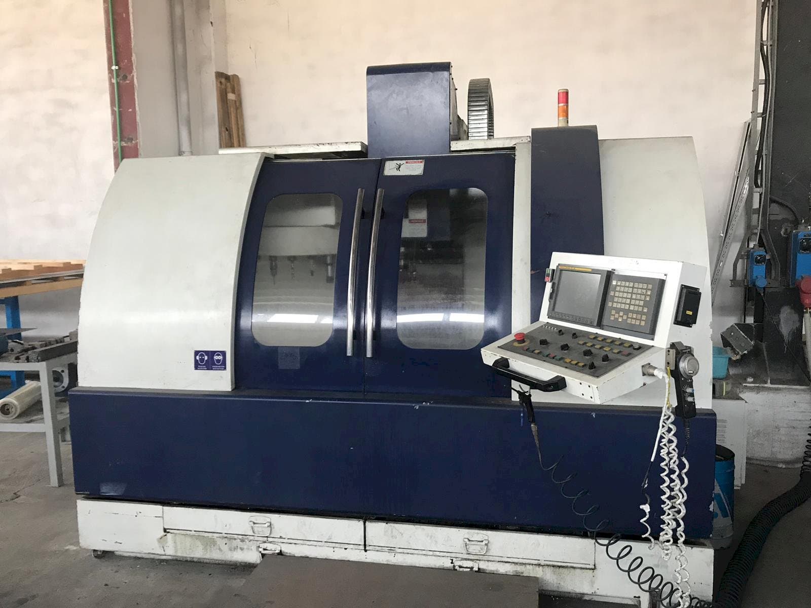 Koneen  Euma Spinner CAMS 200 etunäkymä