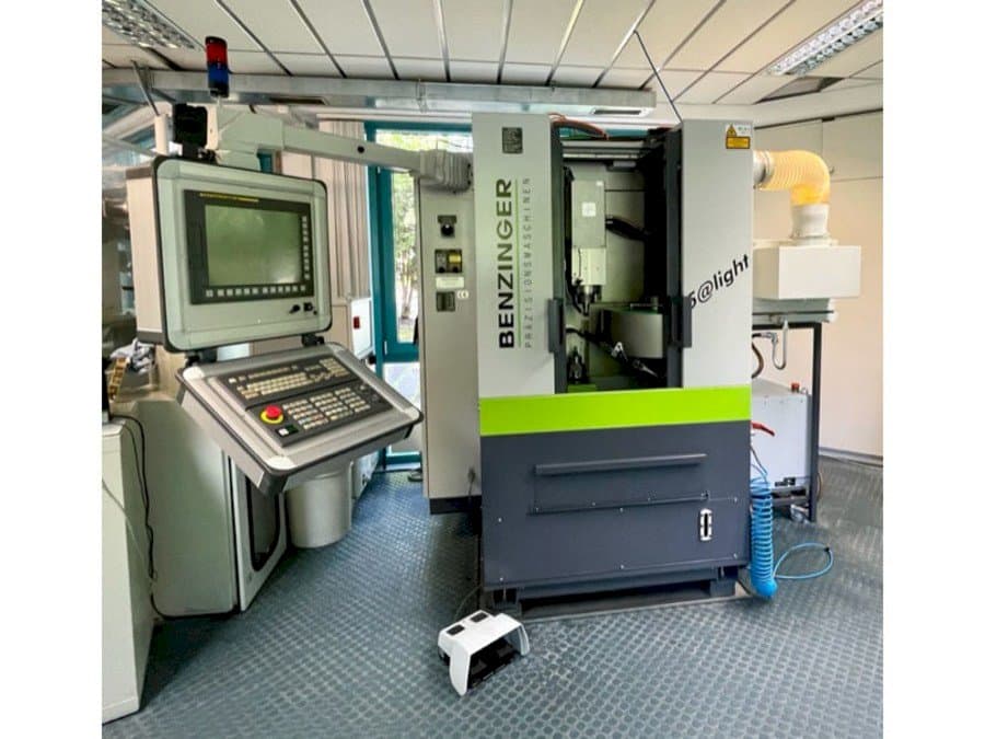 Koneen  Benzinger 5@light etunäkymä