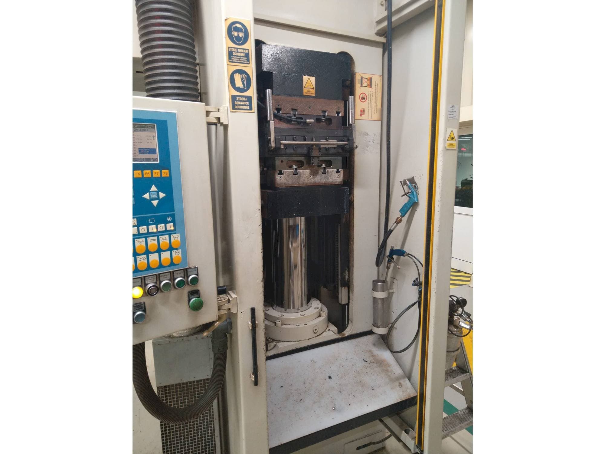 Koneen  LWB STEINL VRE 1100/1000 vasemman sivun näkymä