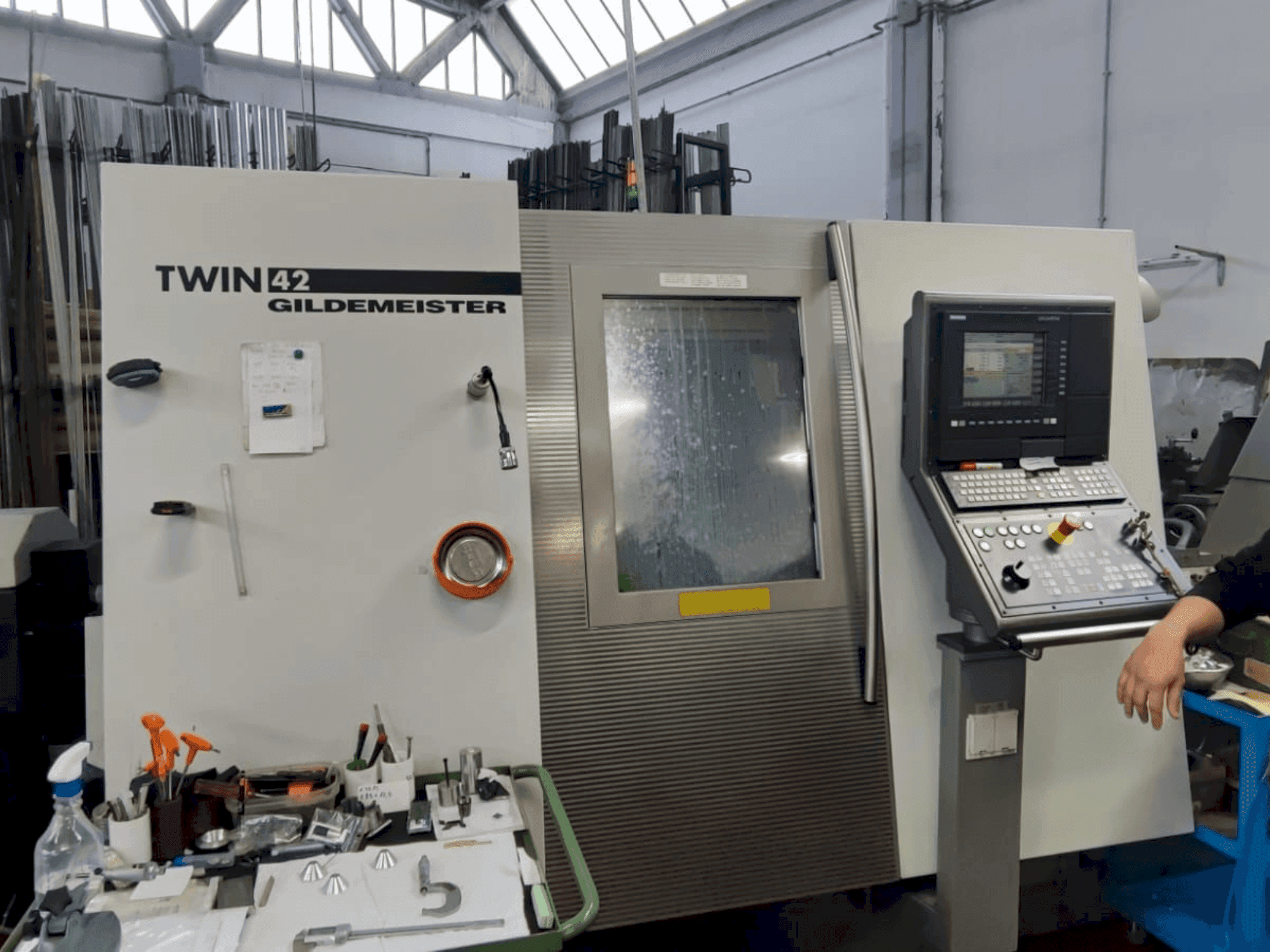 Koneen  Gildemeister TWIN 42 etunäkymä