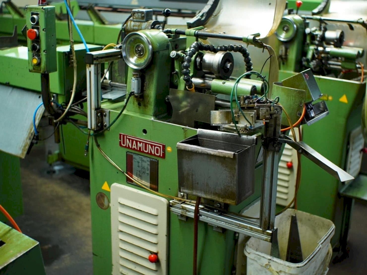 Koneen  UNAMUNO TA-16-B etunäkymä