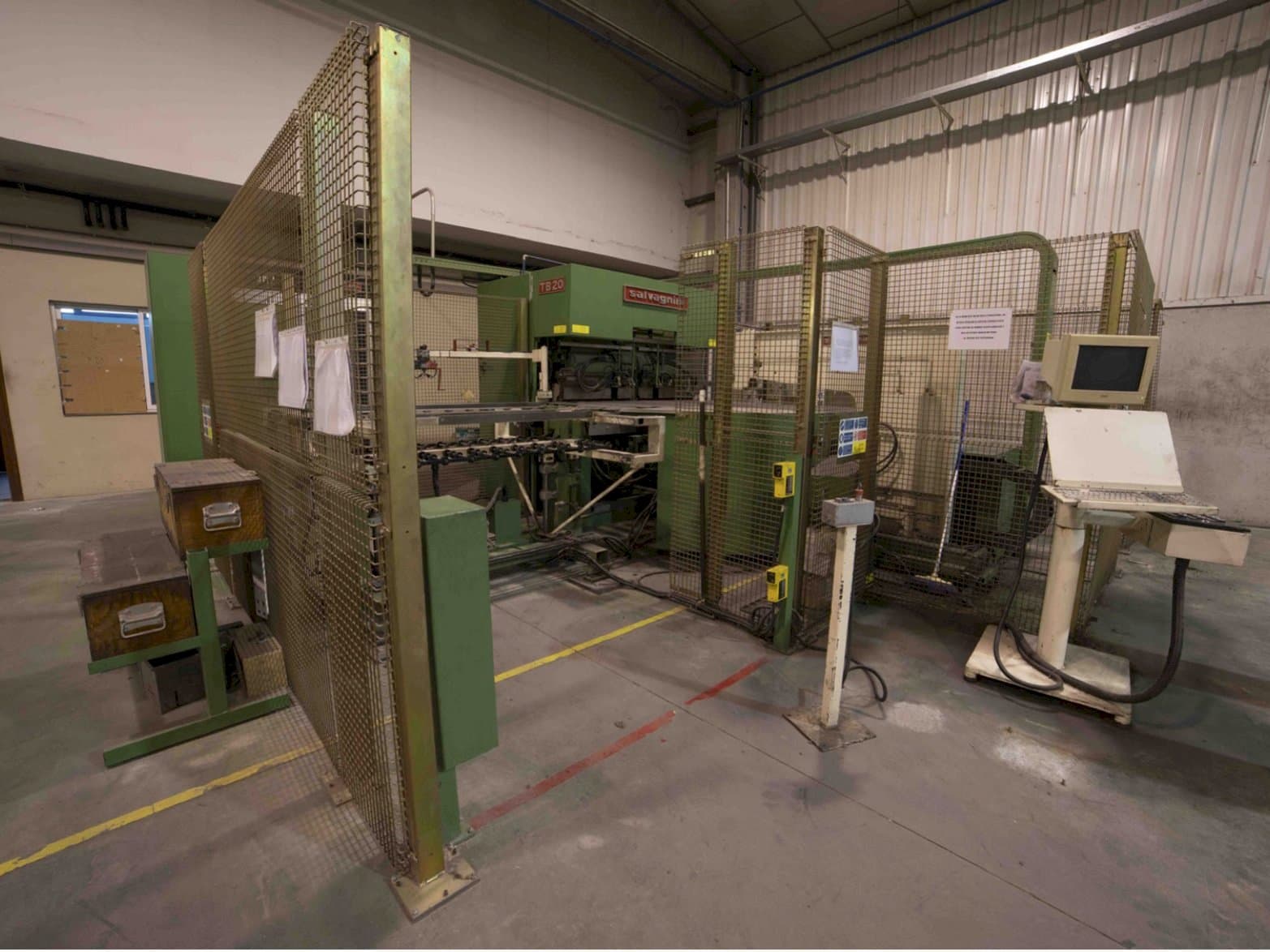 Koneen  Salvagnini TB20 etunäkymä