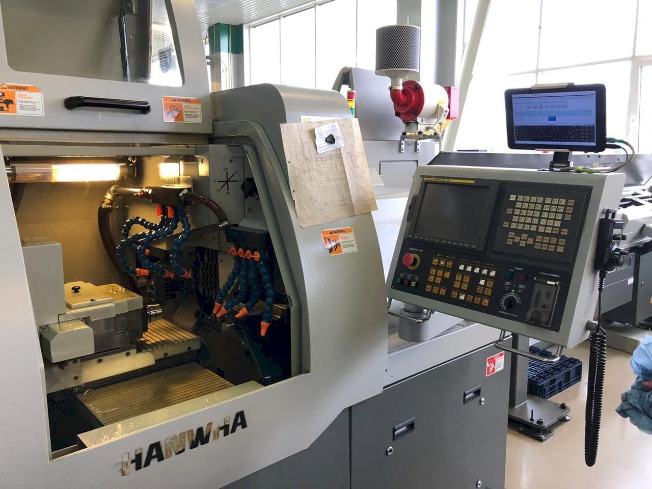 Koneen  Hanwha XD20H etunäkymä