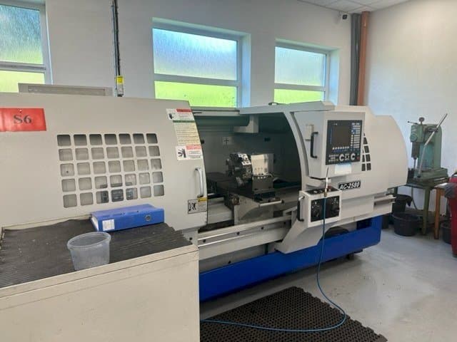 Koneen  MASCUT AC-2580 etunäkymä