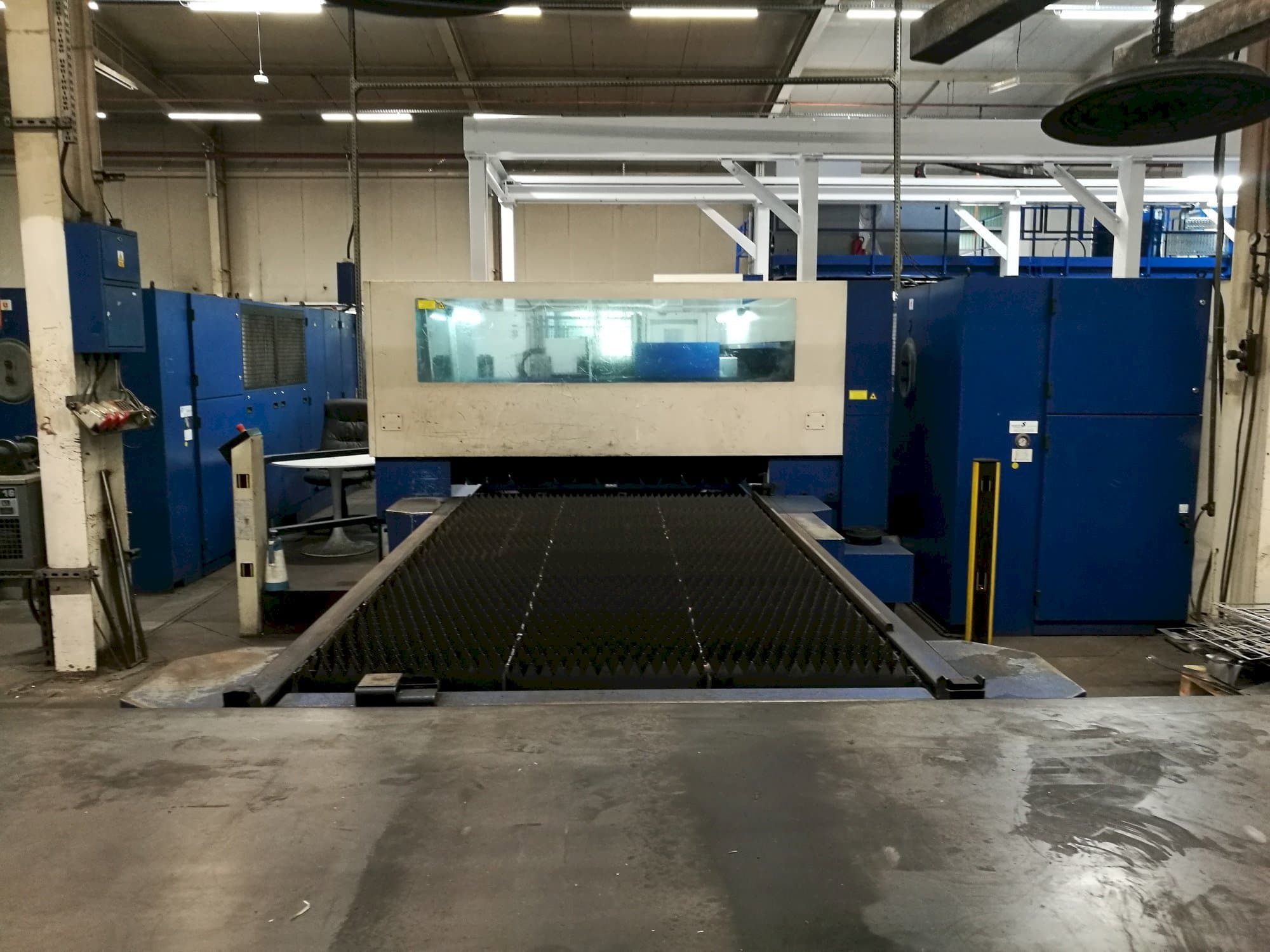 Koneen  Trumpf Trumatic L3050 etunäkymä