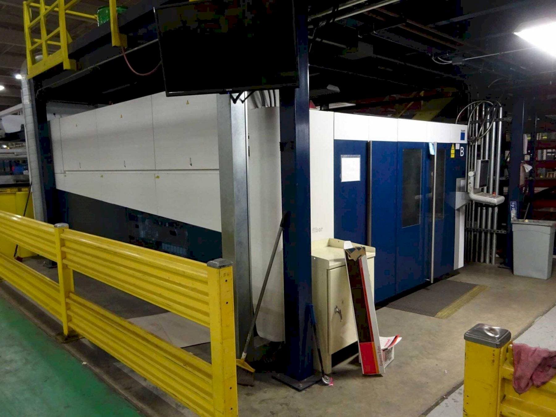 Koneen  Trumpf TruLaser 5040 Fiber etunäkymä