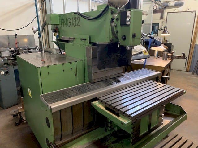 Koneen  INTOS FNGJ32 etunäkymä