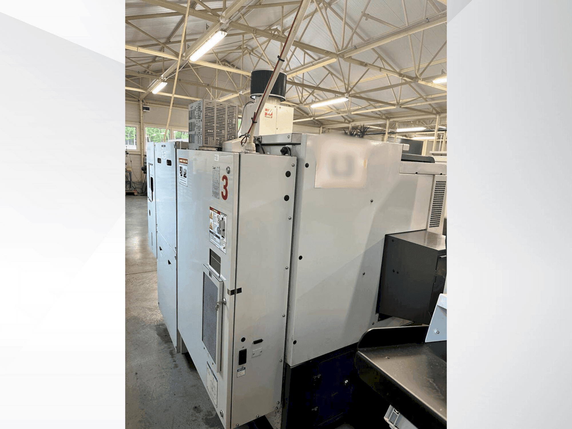 Koneen  HAAS ST-10 etunäkymä