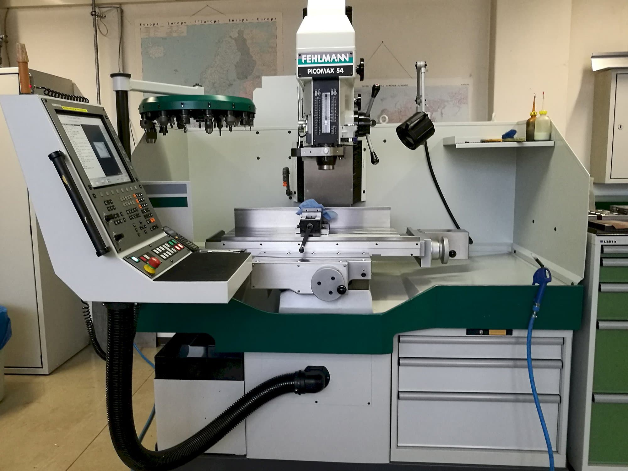 Koneen  FEHLMANN etunäkymä PICOMAX 54
