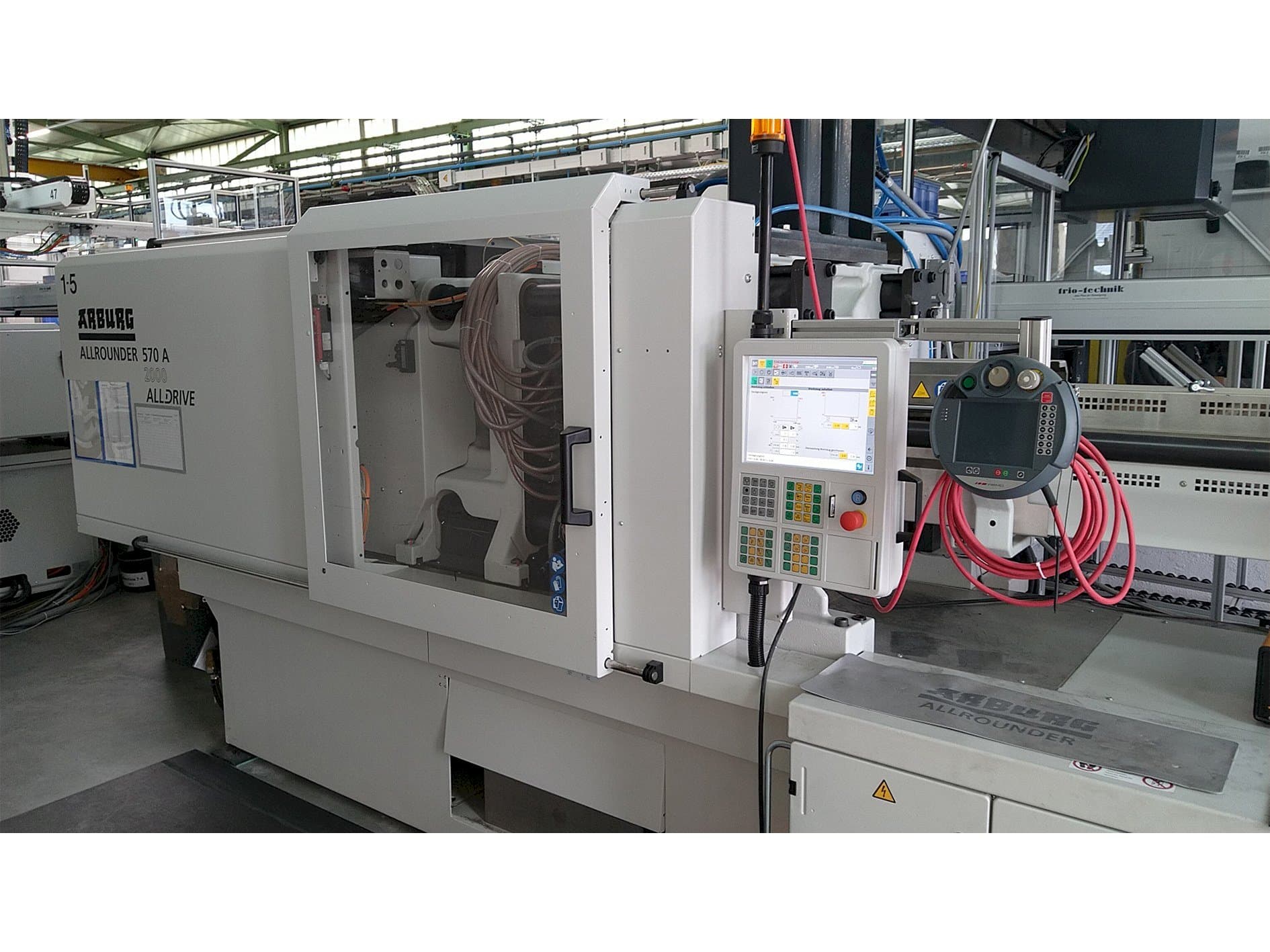 Koneen  Arburg Allrounder 570 A 2000-800 ALLDRIVE etunäkymä